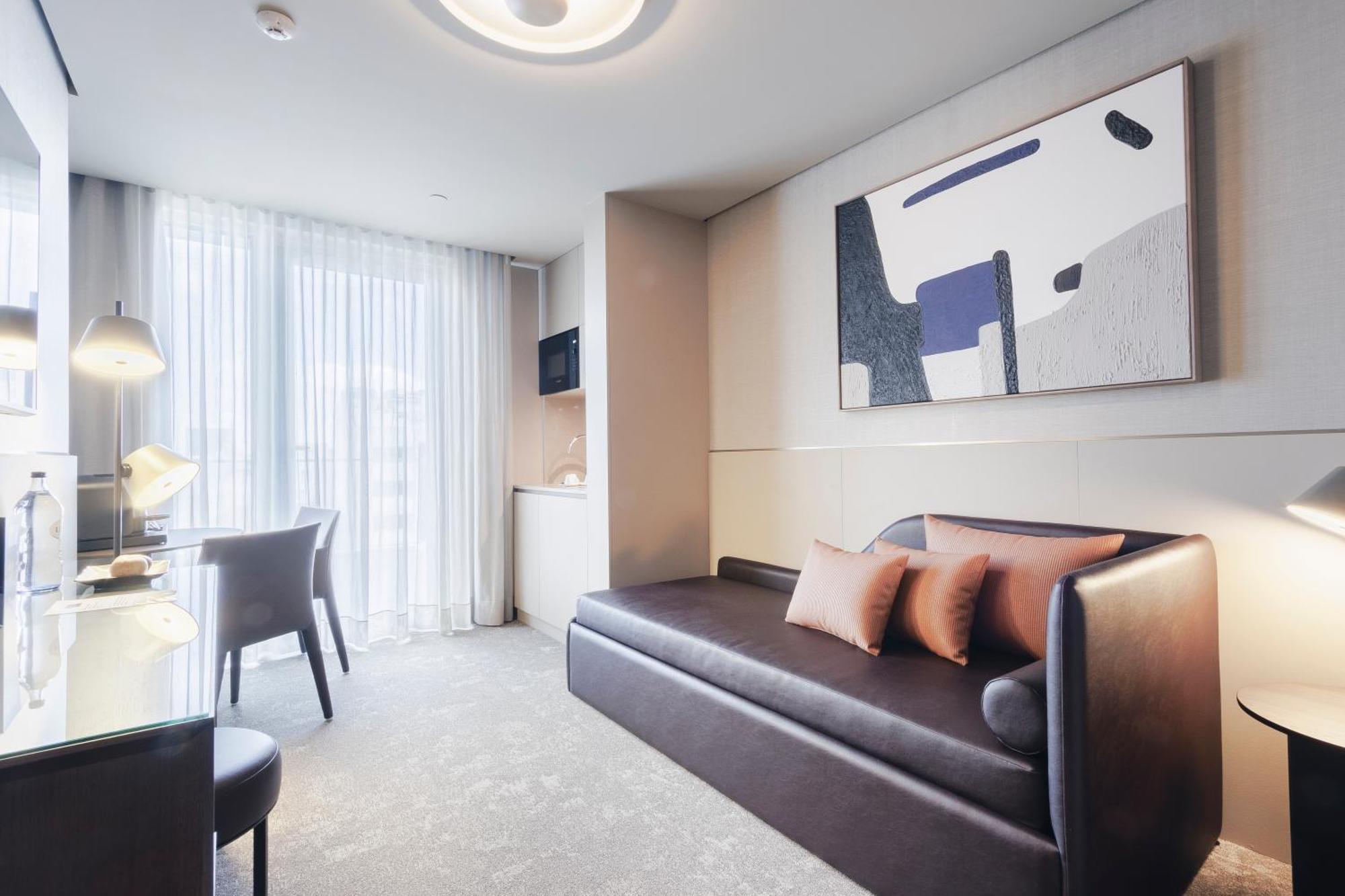 Duplex Suite with Kitchenette